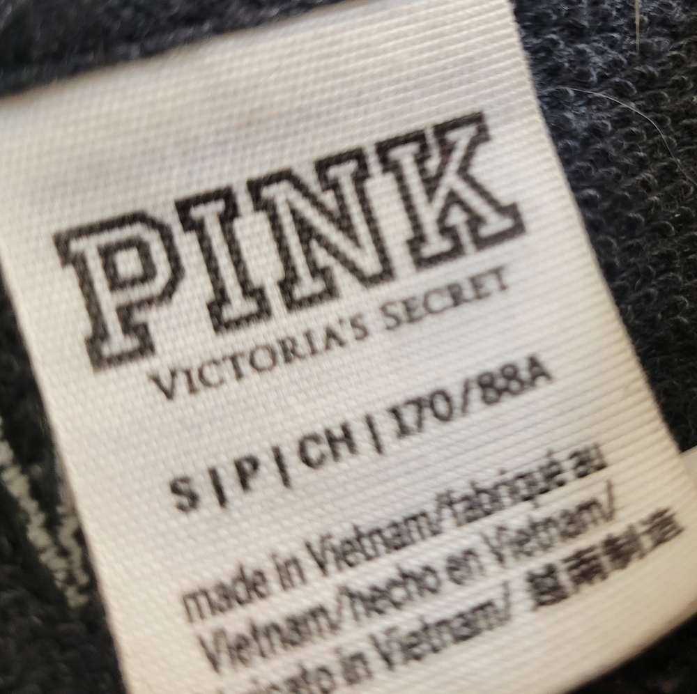 Victoria Secret Cropped Sweater - Picture 3 of 3